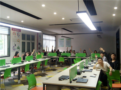 学校举办营销工程技术培训，提升师生数字营销能力